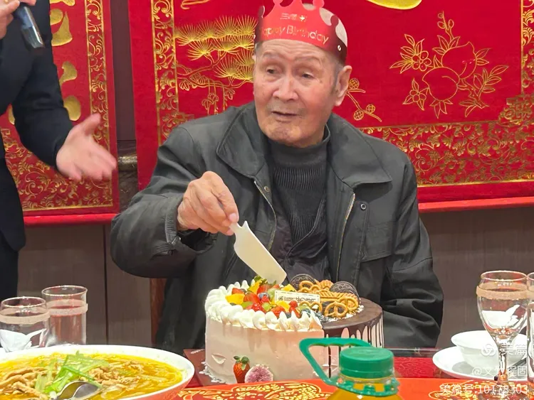 00:19真心感谢宋安福仁兄和嫂子,真心感谢尚银峰贤弟为家父送来真诚的